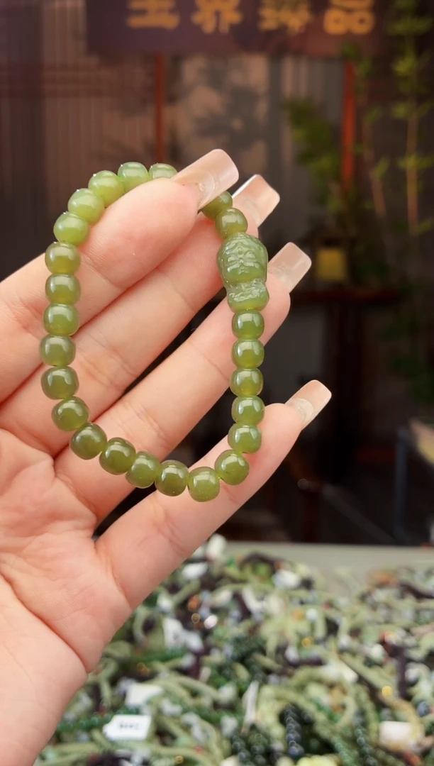 和田玉未镶嵌颈饰拍一发一