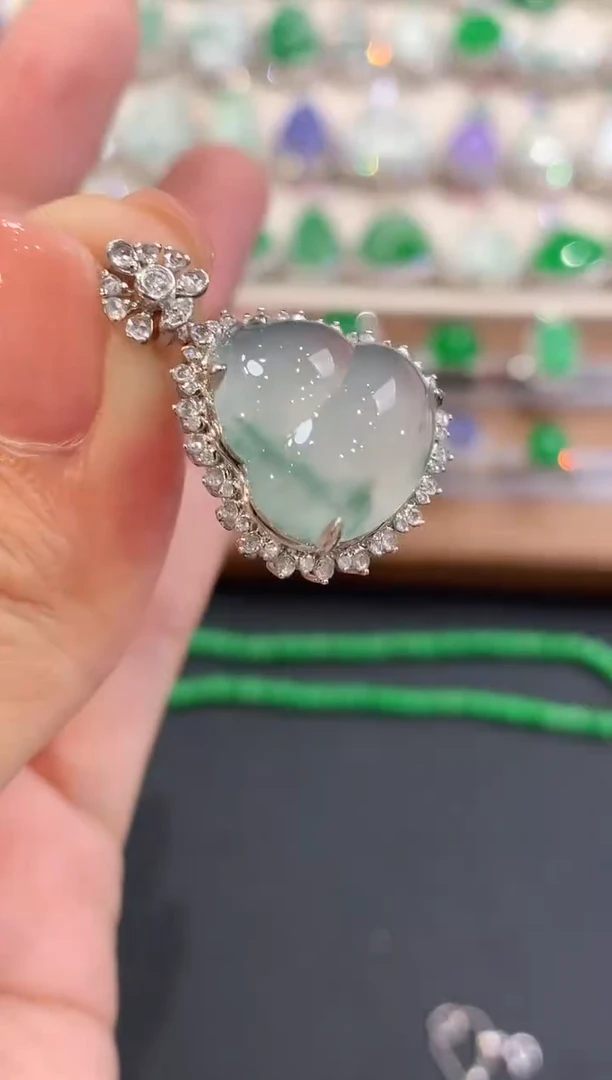 吊坠(不含链)18K金镶嵌翡翠a121