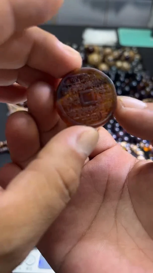 裸石琥珀未镶嵌12