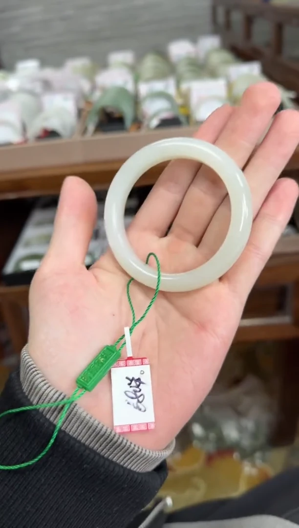 未镶嵌手镯和田玉51