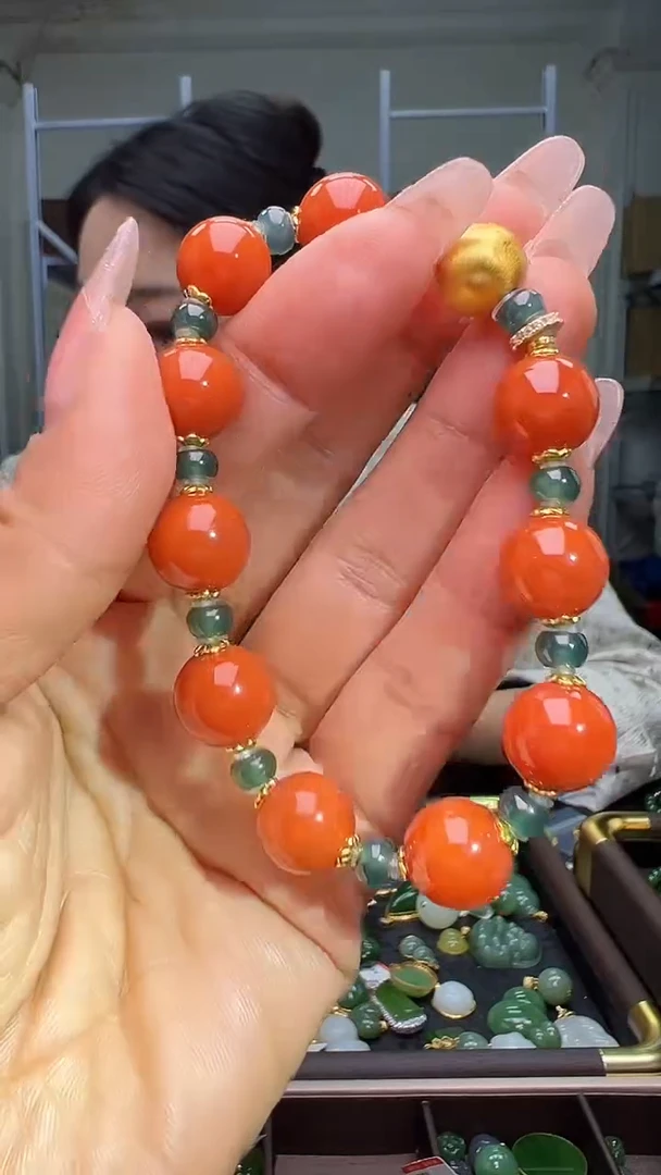 未镶嵌颈饰玛瑙/玉髓（多样性发货.发其一)12.31.66