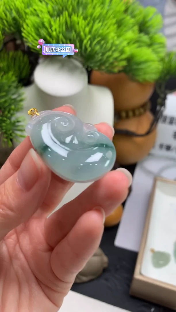 颈饰18K金镶嵌翡翠笑****7---125709