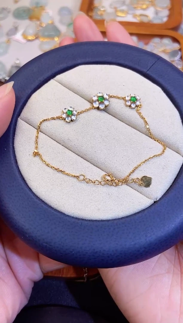 【闪购商品】翡翠颈饰18K金镶嵌11111111