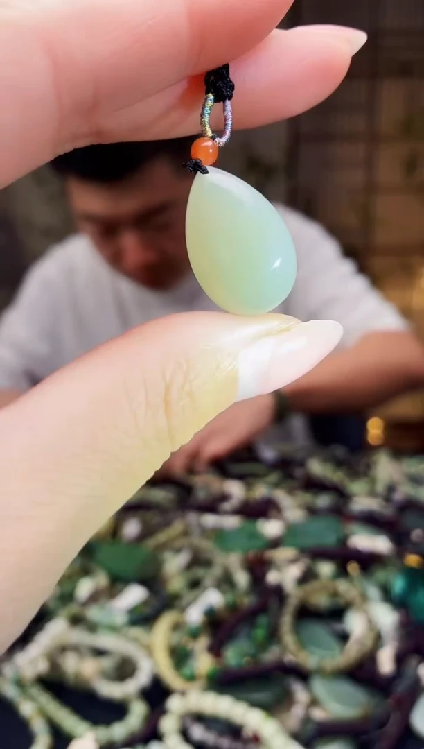 颈饰未镶嵌和田玉多样性发货，拍一发一