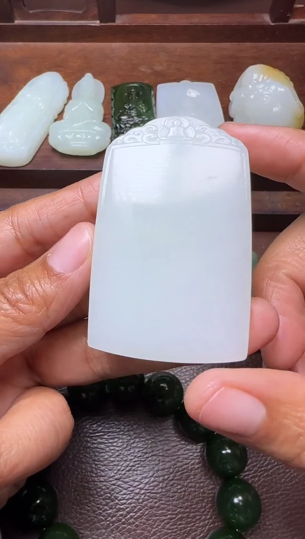 未镶嵌和田玉挂件和田玉挂件