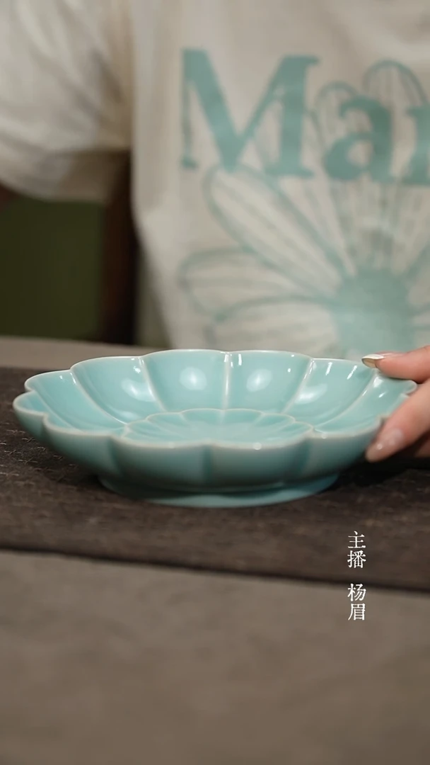 花瓣壶承-汝瓷 张海英微瑕-眉