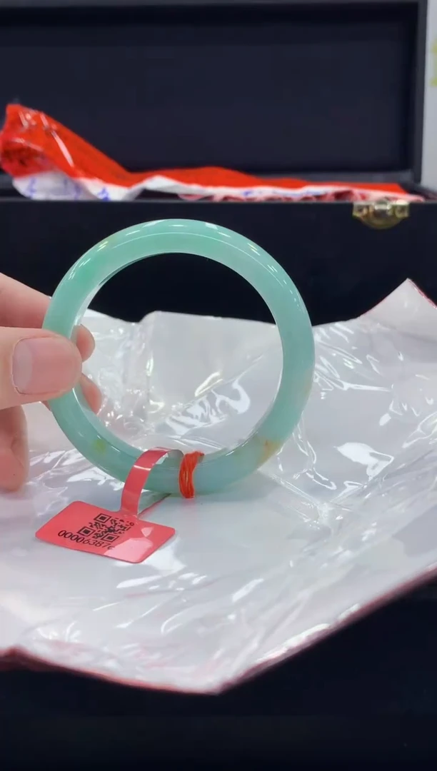 未镶嵌手镯翡翠翡翠手镯