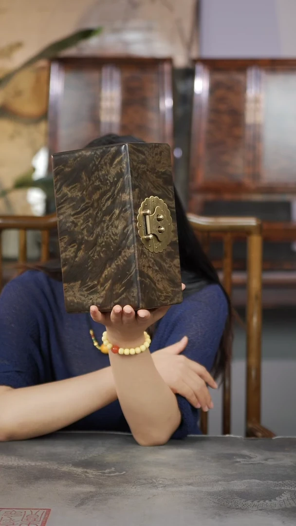 金丝楠满花精工一木一器收纳盒