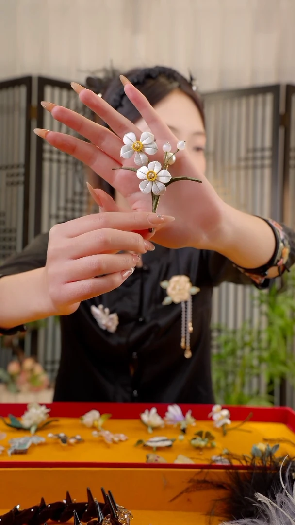 织绣大**悟苏绣非遗绒花手工饰品改u钗