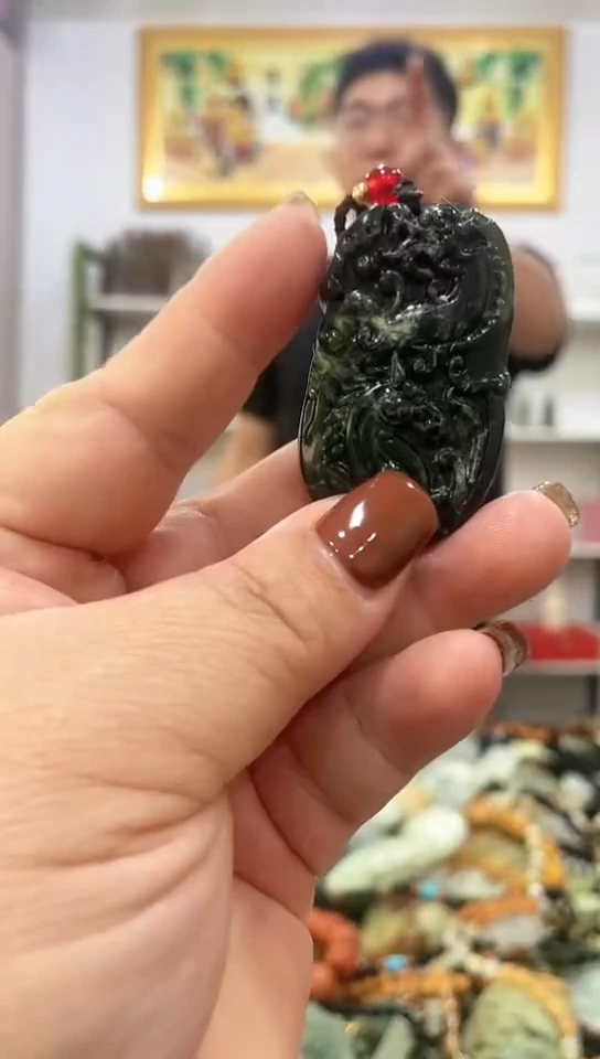 未镶嵌岫玉吊坠