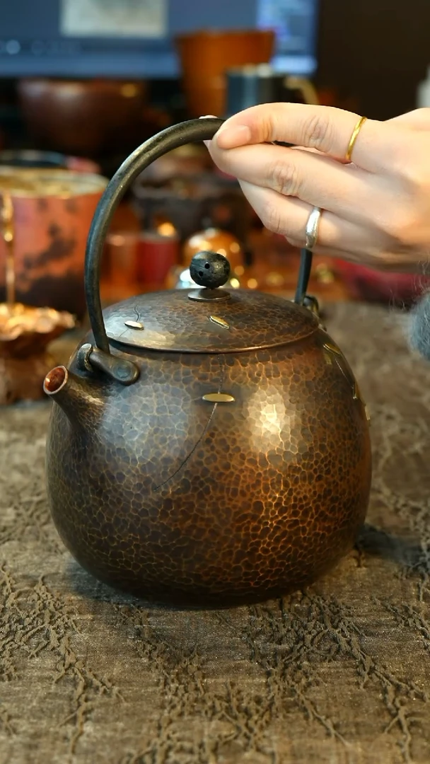 【闪购商品】纯手工瓜型 补丁铜壶