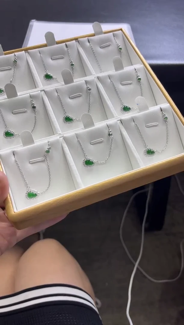翡翠未镶嵌颈饰A108 /多样性发一件/