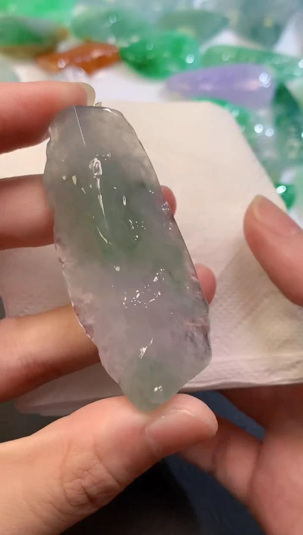 颈饰未镶嵌翡翠