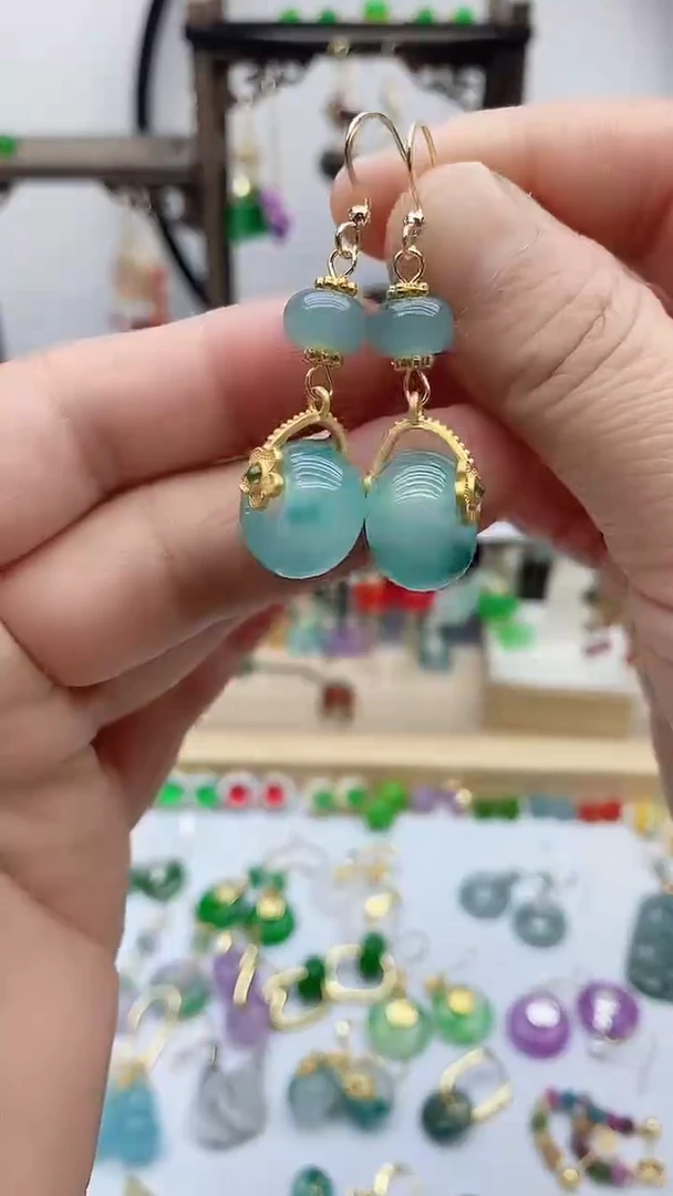 14K金镶嵌石英质玉（天山翠）耳饰485