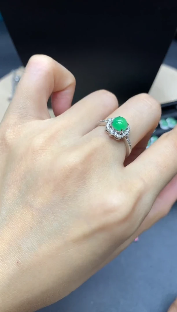 【闪购商品】翡翠戒指银S925镶嵌蛋面【无服务费】