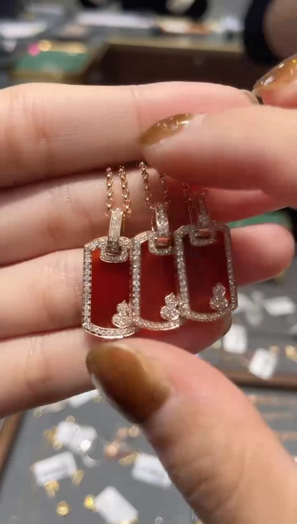 【闪购商品】玛瑙/玉髓颈饰18K金镶嵌X葫芦无事牌项链多样性发一