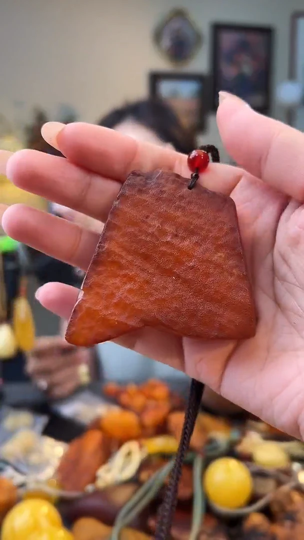 琥珀颈饰未镶嵌吊坠