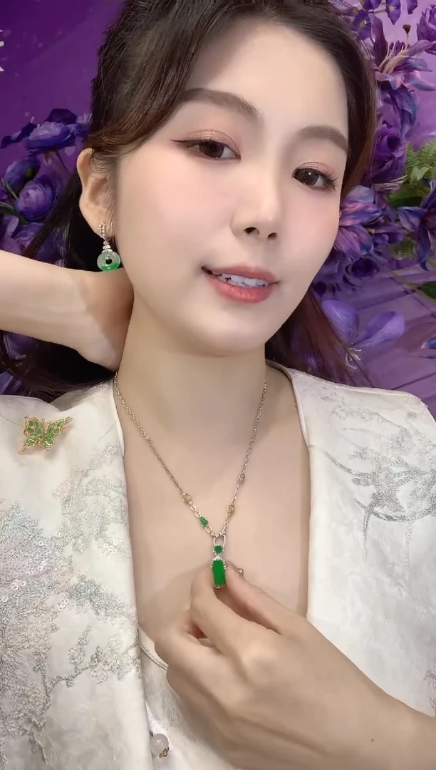 项链18K金镶嵌翡翠A52翡翠