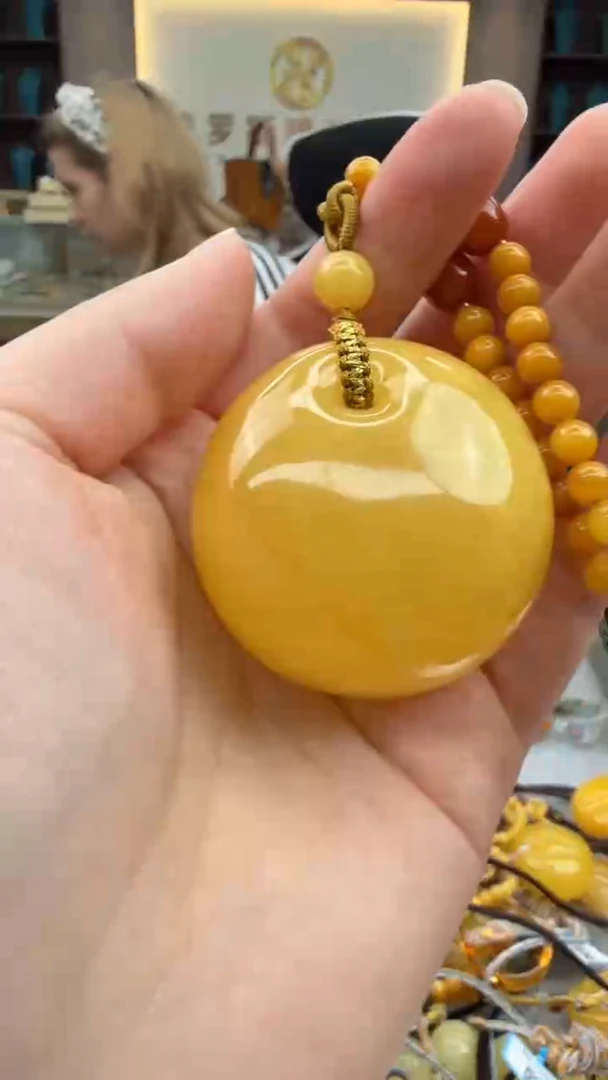 琥珀颈饰未镶嵌558秒拍号 假一罚三
