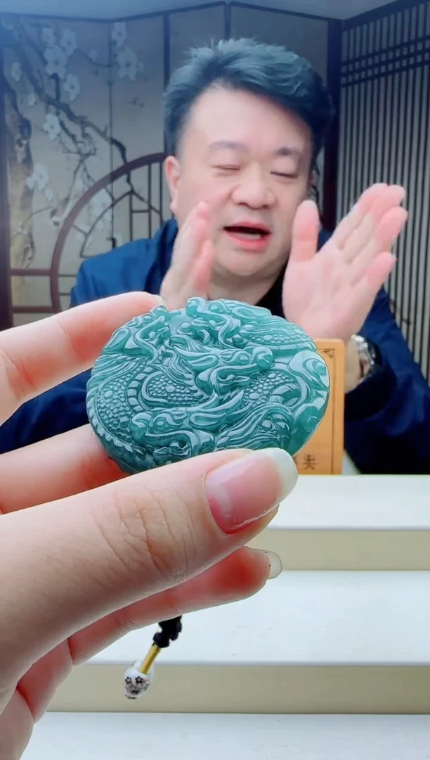 颈饰未镶嵌翡翠多样性发其一