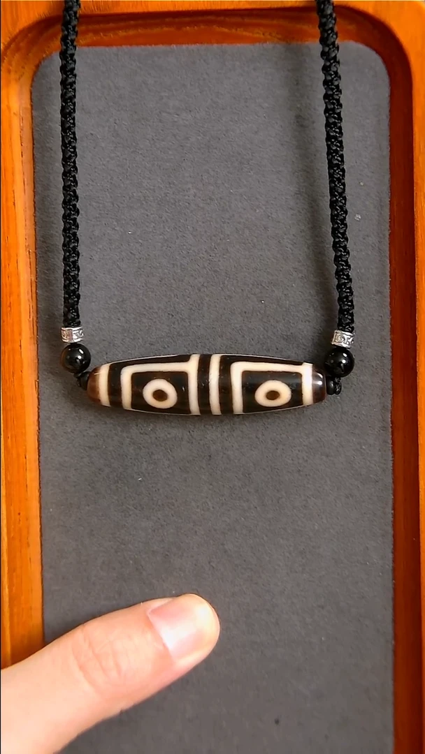 未镶嵌玛瑙/玉髓珠宝半成品上肯地门四眼天珠12*48