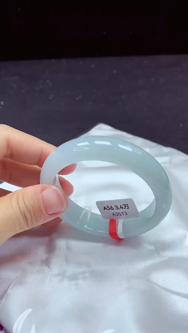 【闪购商品】翡翠手镯未镶嵌镯子56+