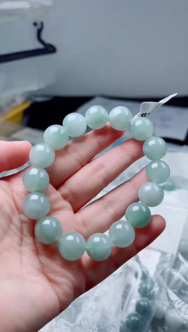 定制翡翠未镶嵌珠串