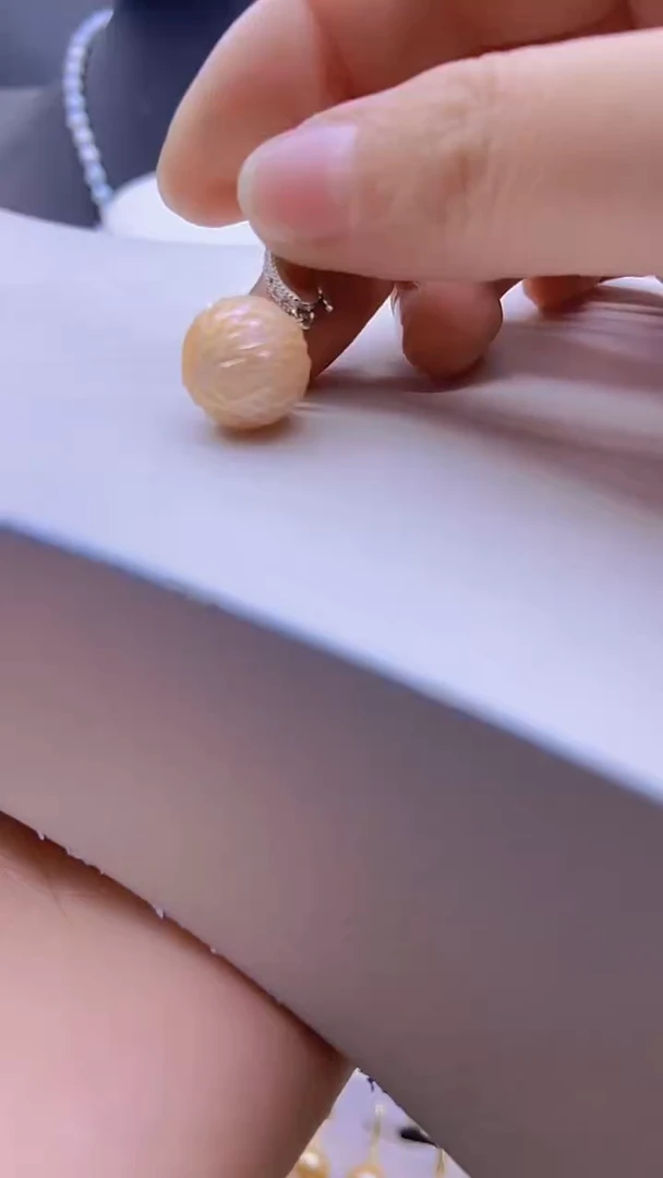 淡水珍珠未镶嵌颈饰1