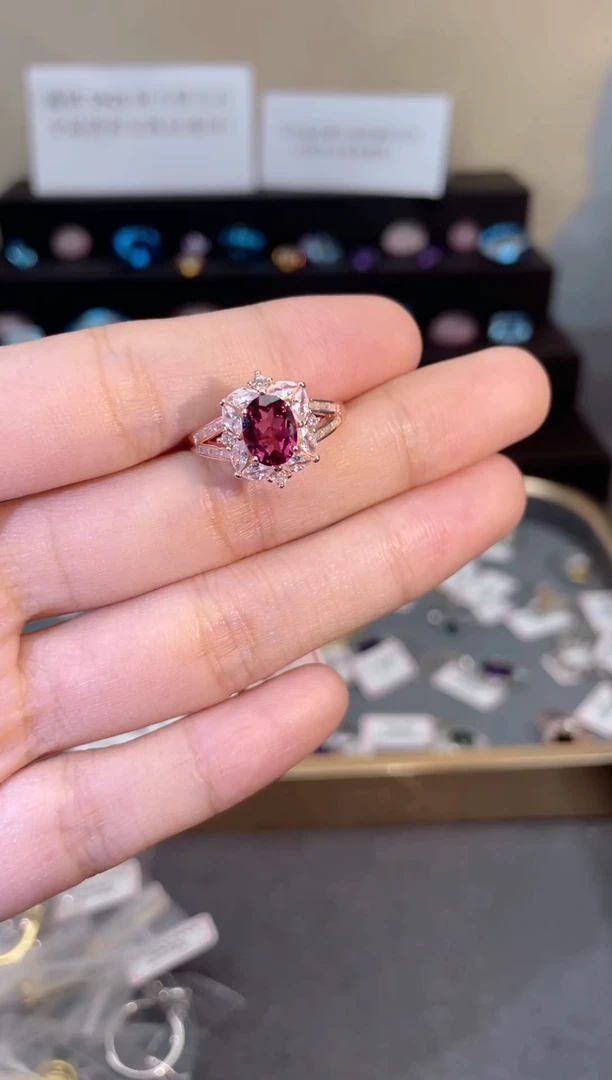 银S925镶嵌戒指石榴石（紫牙乌）天然宝石