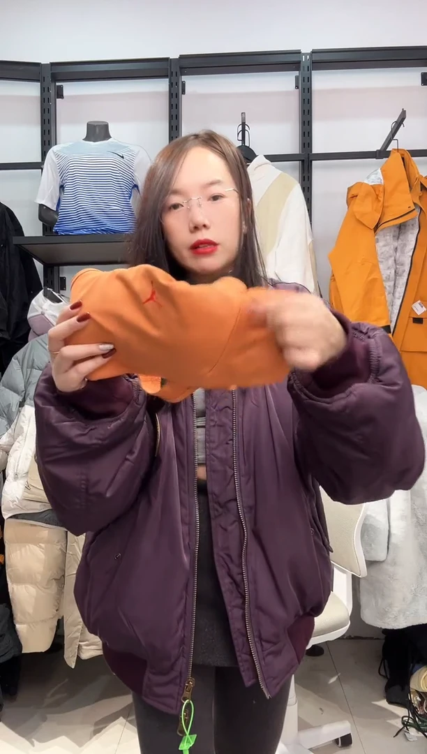 2670  编码  瑕疵直播间过款为准 尺码  ·  M