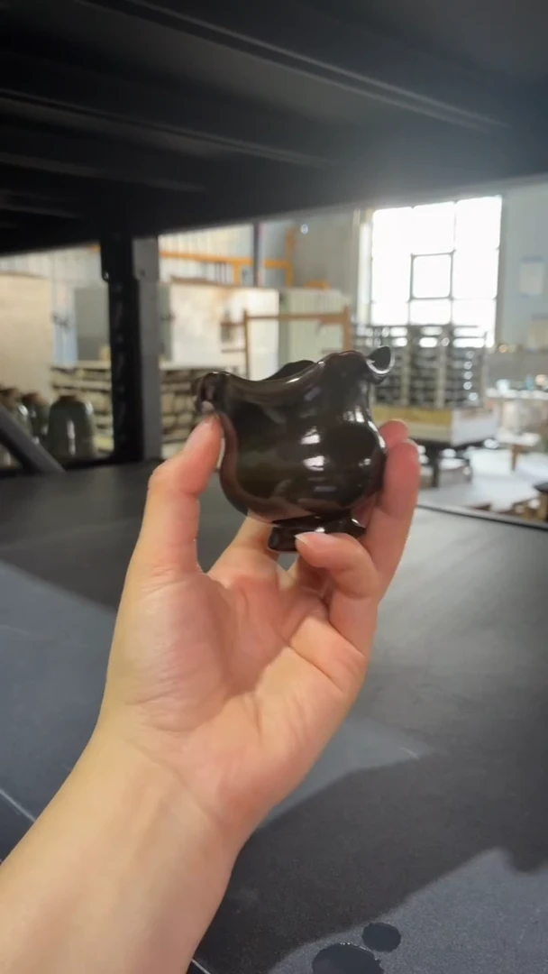 耀州窑仰山微瑕黑釉花口尊