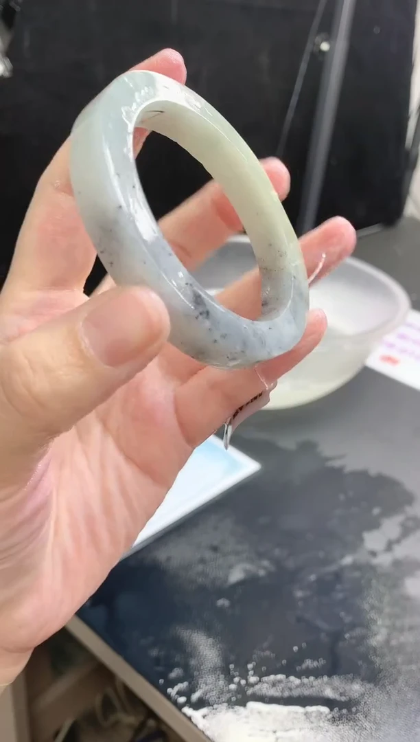 【闪购商品】定制翡翠手镯未镶嵌40 58-60正