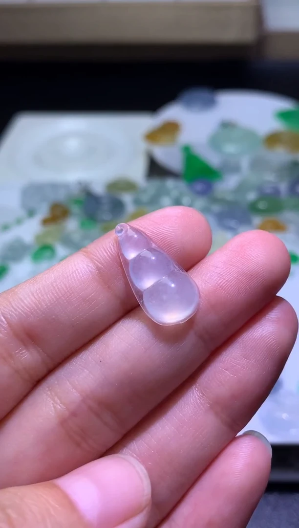 未镶嵌定制翡翠毛货