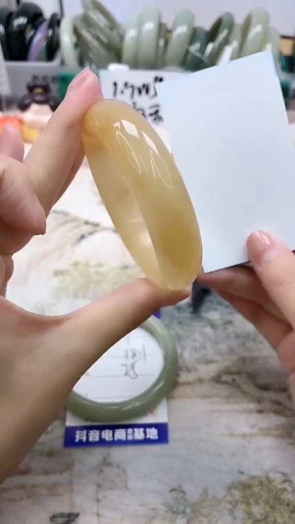 石英质玉手镯未镶嵌125/59