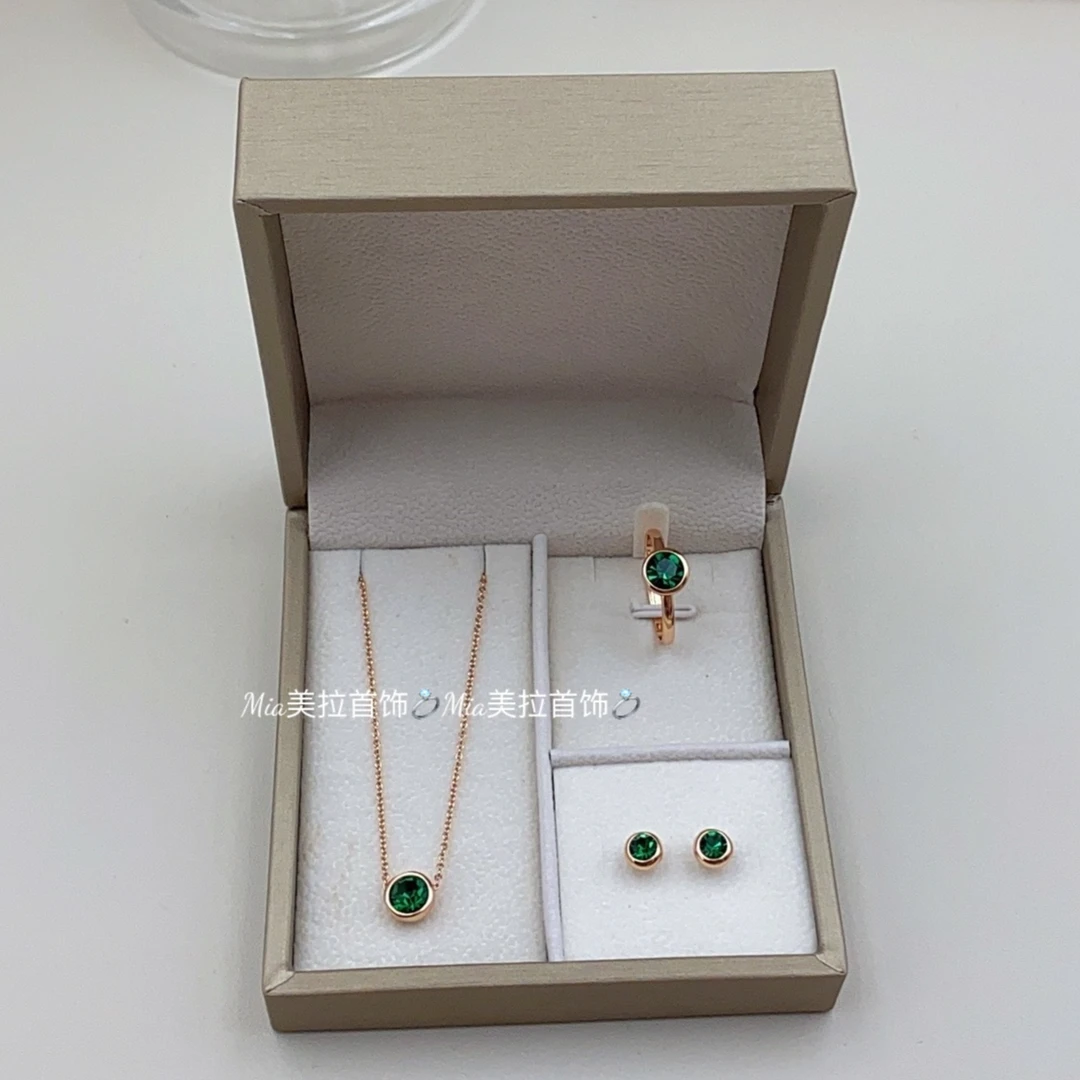 钛钢亚克力项链 锁骨链三件套饰品气质轻奢时尚绿色经典镶嵌坠链