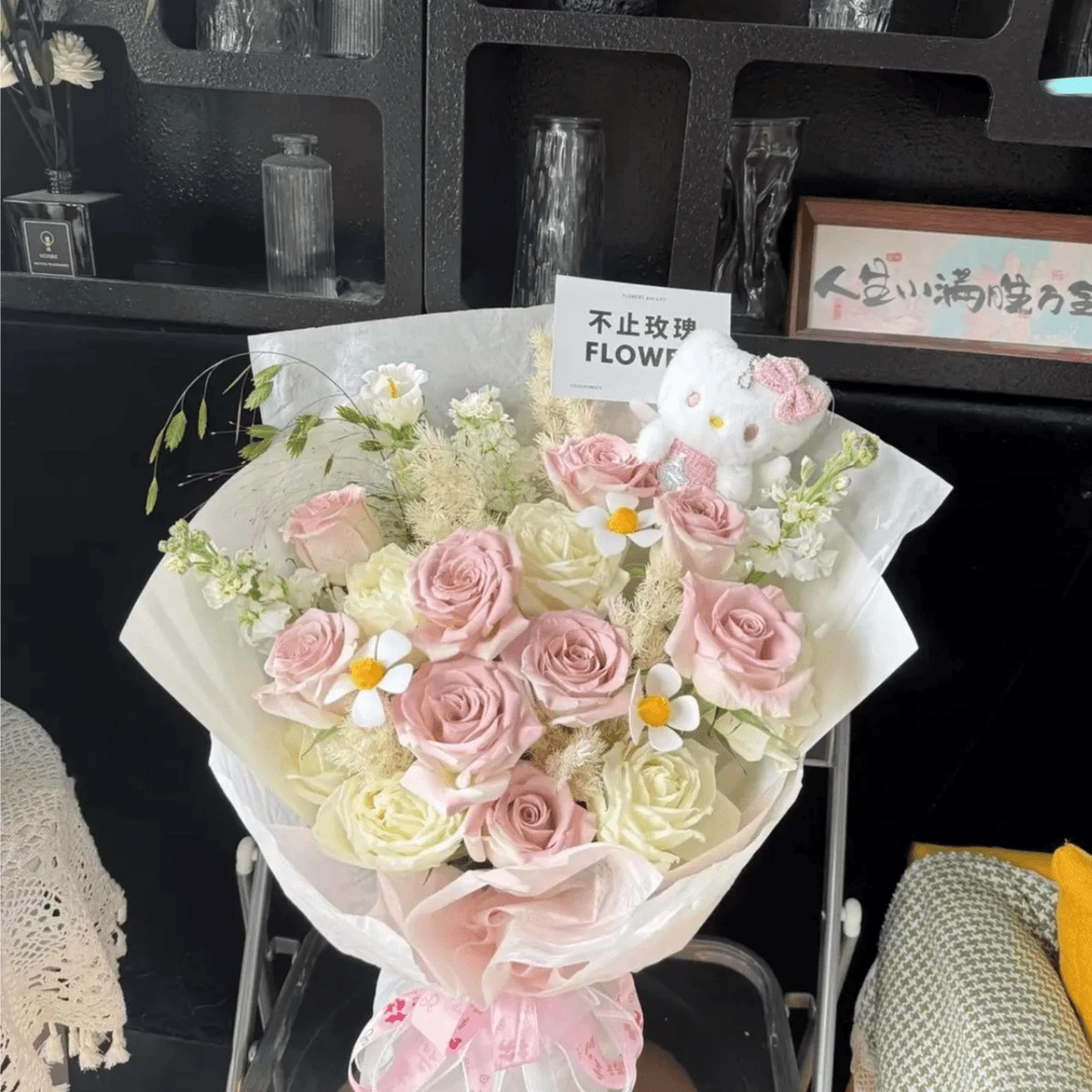 【全国同城配送】hellokitty玩偶粉色花束同城配送上门鲜花