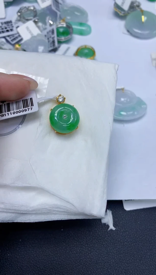 颈饰未镶嵌翡翠天然缅甸翡翠A货多样性发一件