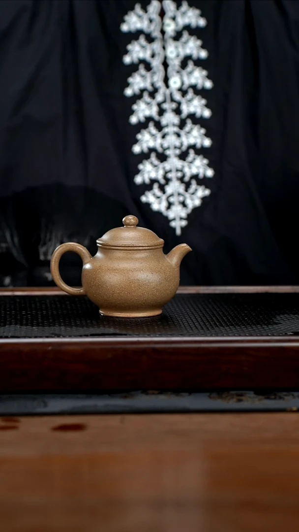 茶壶紫砂130cc黄龙山原矿芝麻段潘壶6