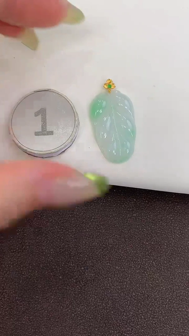 颈饰18K金镶嵌翡翠天然缅甸a货翡翠(多样性发其一