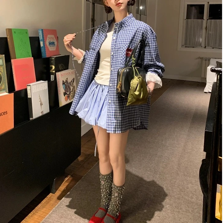 周美美 复古学院蓝白格子蕾丝拼接贴标抽绳立领防晒衬衫