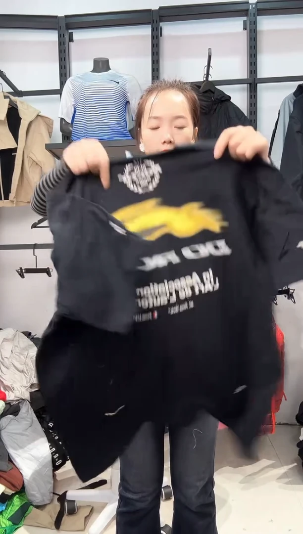 2650  编码  瑕疵直播间过款为准 尺码