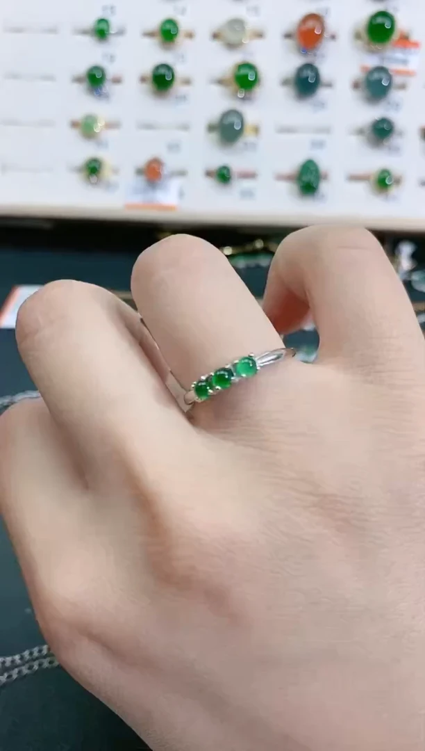 翡翠戒指银S925镶嵌天然翡翠