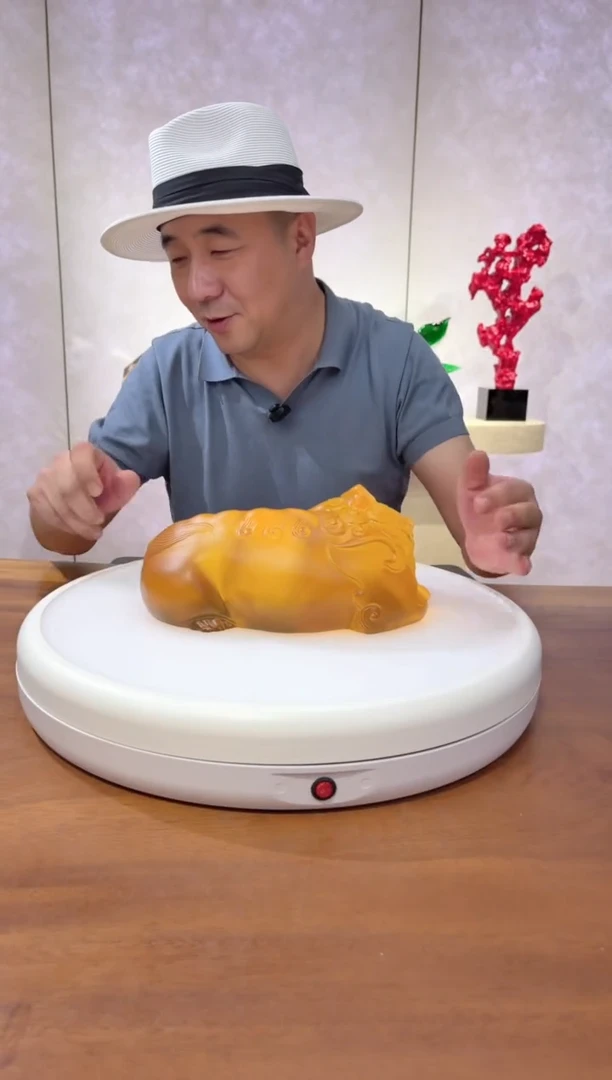 摆件金色卧福貔貅艺术琉璃摆件