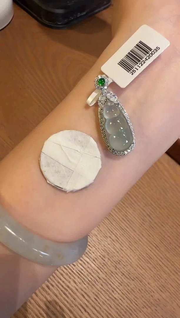 颈饰银S925镶嵌翡翠59吊坠