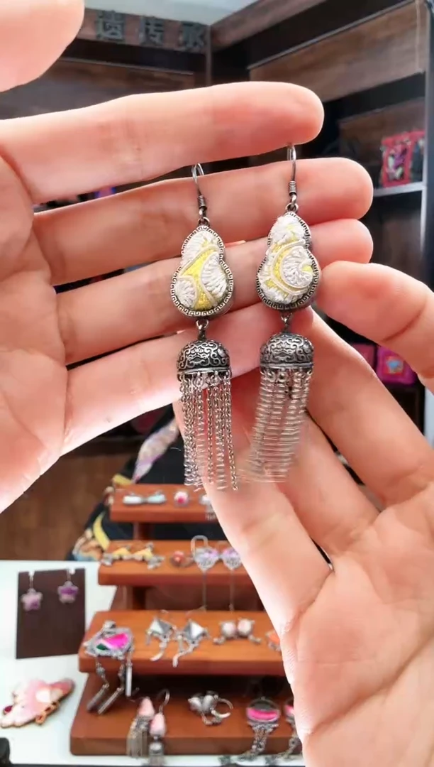 【闪购商品】织绣142蚩梦苗族古绣