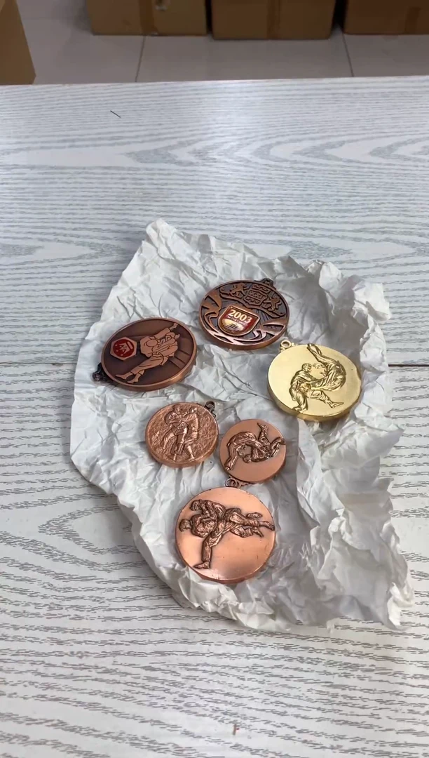 手工艺品琉璃默认微瑕，不退不换，介意勿拍
