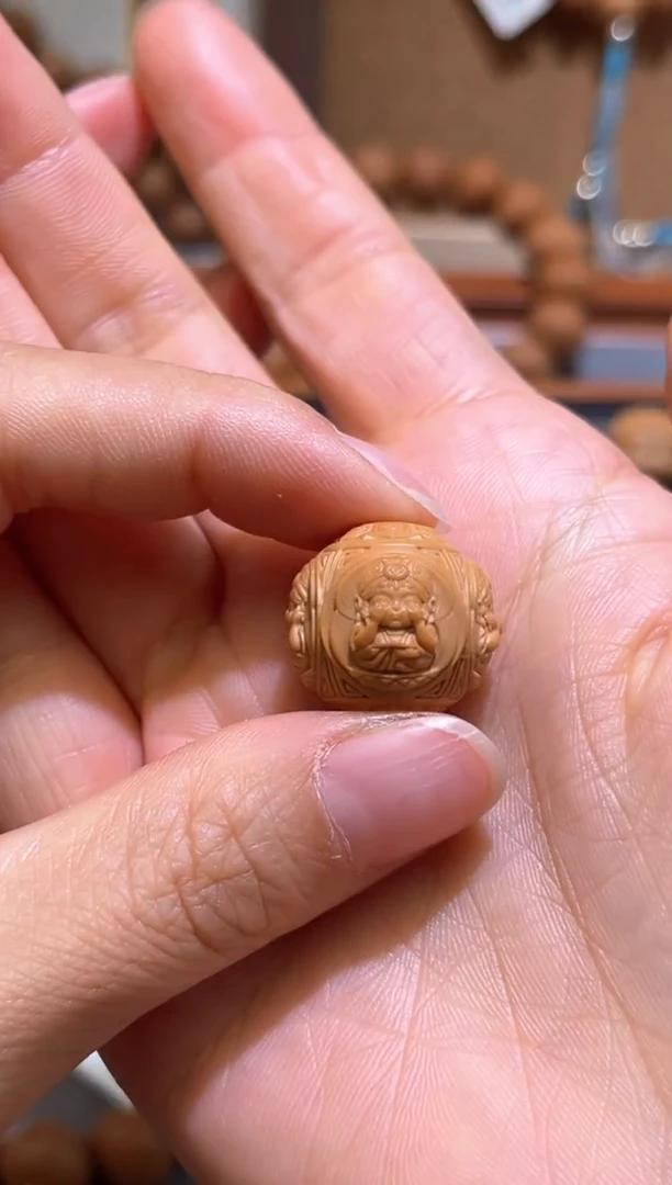 猴头核桃吊坠扎基拉姆精工雕刻珠