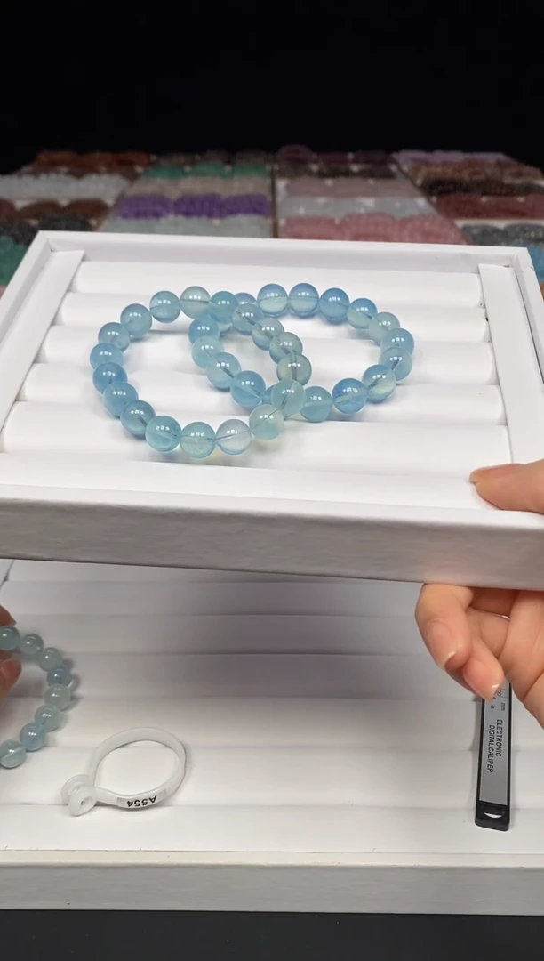 合成（培育）海蓝宝石未镶嵌多样性发其一；编号A554