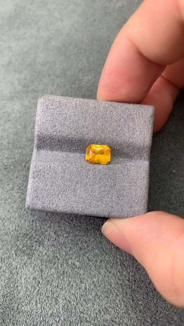 裸石彩色蓝宝石1.22CT