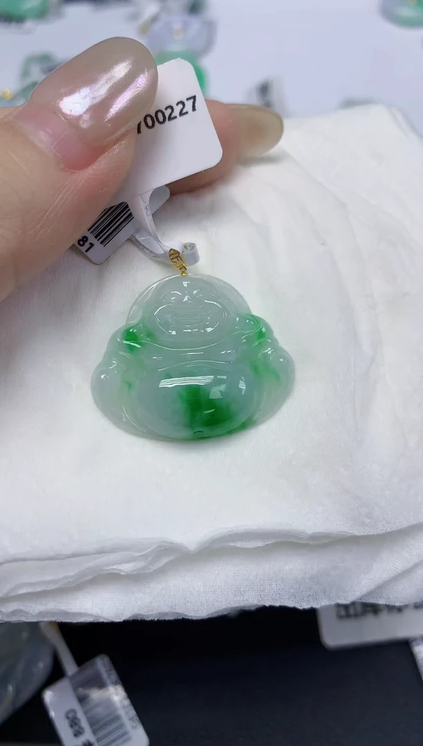 翡翠18K金镶嵌颈饰天然缅甸翡翠A货